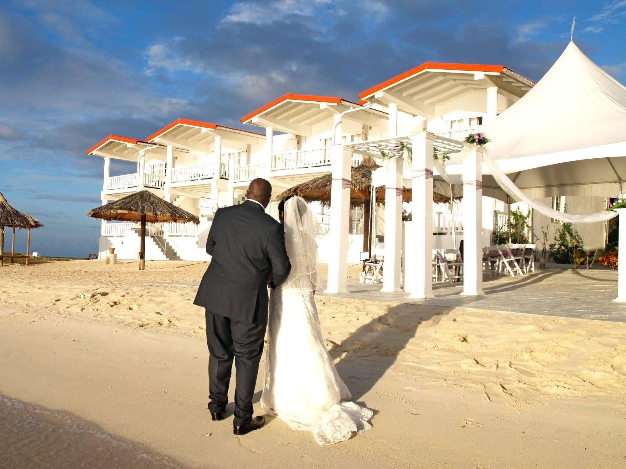 Davids Beach Hotel Cliftons Exterior photo